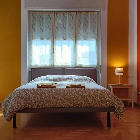 Isola Flat *